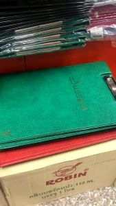 Robin แฟ้มคลิปบอร์ด รุ่น 115 ขนาด A4 ปกหนังพีวีซี รุ่น 115 ขนาด A4 โรบิ้น แฟ้มปกหนัง