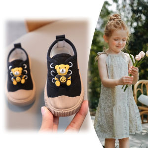 Girls Canvas Shoes Breathable Soft Bottom Bear Design Indoor Kindergarten Shoes Spring Autumn Seasonal Childrens Footwear