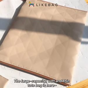 DIC01 Tas Tote Bag Impor Wanita Free List Gantungan