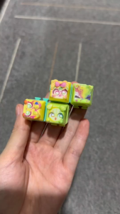 [SG In Stock]Click Keez Keyboard Keychain Blind Box Random 5PCS Set Cartoon Collectible Glowing Fidget Decor Gift