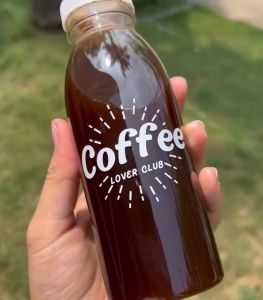 ขวดพลาสติก PET ใส (แพ็ค150ชิ้น) ทรงกลมเรียบ ขนาด 250ml. สกรีนลาย Coffee lover club (พร้อมฝา)