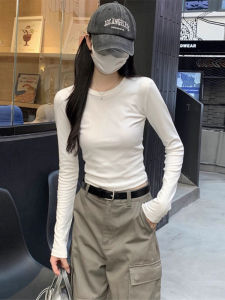 Áo Thun Dài Tay Màu Trắng Cho Nữ Mùa Xuân Thu Ngắn Cổ Tròn Cotton Phong Cách Ngọt Ngào Thường Ngày Chất Lượng Cao Cấp