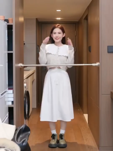 YAKO Extendable No Drilling Pole Adjustable Telescopic clothesline Curtain Rod clothes drying Rack hanger