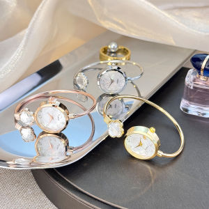 นาฬิกาข้อมือเปลือกหอยมุกแบบใหม่ ดีไซน์หรูหราแบบเฉพาะกลุ่ม นาฬิกาข้อมือระดับไฮเอนด์สำหรับผู้หญิง นาฬิกาแบบเปิดขนาดเล็ก