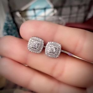 Huitan Nữ Cao Cấp Màu Bạc Pha Lê Zircon Bông Tai Hình Học Sáng Bóng CZ Trang Sức Thời Trang Hàng Ngày Phụ Kiện