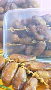 Kurma Tunisia Tangkai 500gr - Korma Tangkai - Palm Fruitt Thinwall