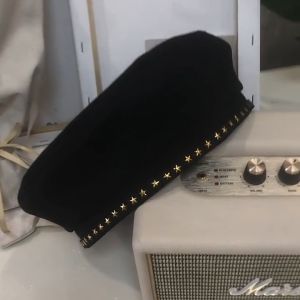 Panduan Membeli Topi Baret Wanita Dewasa Hitam Fashion Korea gaya Motif Bintang Beret Perempuan Cap Lebar Kasual Selebgram Trend Artis Star