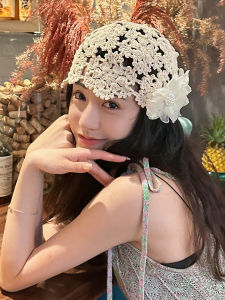 Hand Knitted Hollow out Woolen Hat Women Spring Autumn Fashionable Pearl Petal Style Knitwear Versatile No-Brim Cap for Strolling