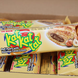 Ulker KATKAT Hazelnut Strawberry Jam Filled Biscuit Snack 28g Imported Turkish Pastry Heart Shaped Sweet Treat