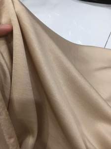 Vải Lụa Tằm Ướt(loại1)màu Nude da (khổ1m5)dày vừa mềm rũ co dãn nhẹ_may đầm váyáo dàisơmiquầnáo kiểusét thiết kế...thời trang