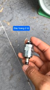 Tắt máy kia 14 tấn núm rơ le tắt máy k165 K2700 k3000 tắt máy động cơ 12v 1015