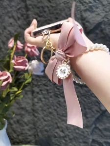 Bow Pearl Wristlet Keychain Bracelet Bowknot Bag Charm for Purse Backpack Pendant Bow Accessories for Girls Creative Bowknot Pearl Chain Womens Fashion Bag Pendant Car Personalized Ribbon Women Colorful  for Her Cute Bracelet for Woman