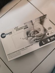 Sarung Tangan Nirtle merek SafeGlove dan Sritang 1 box isi 100 pcs (sekali pakai)