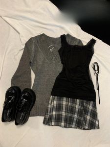 Korean Style V-Neck Knitted Sweater Womens Slim Fit Soft Warm Autumn Winter New Arrival Grey Color Constricting Slimming Top