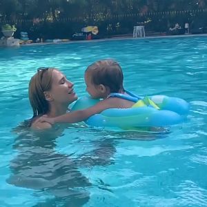 Phao bơi ngực Swimbobo cho bé từ 3 tháng đến 6 tuổi chất liệu PVC dày dặn an toàn