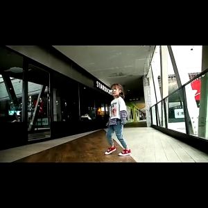 Parayu Kids - Sepatu Sneakers Anak Import Astro Clasic Kids Shoes