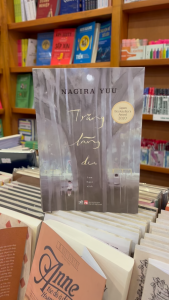 Sách - Trăng lãng du (Nagira Yuu) (Nhã Nam)