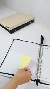 TOPLA Binder B5 Resleting & 26 Lubang: Organisasi Dokumen yang Efektif