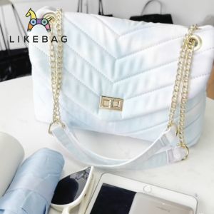 LIKEBAG ฤดูใบไม้ผลิ และฤดูร้อน 2023 tie - ย้อมเปลี่ยนกระเป๋าเป็นหนึ่งไหล่กระเป๋าถือข้ามตัวกระเป๋าโลหะของผู้หญิงถุงเย็บปักรูปตัว v ทุกอย่างห่วงโซ่สั่น