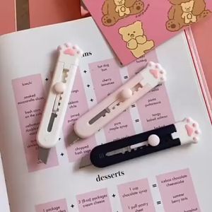 Cutter Mini Portable Bentuk Oval: Travel Kit Pemotong Kertas Paper Cutter Lucu