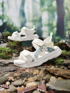 XTEP | Girls Slip-Resistant Beach Shoes Open Toe Sandals