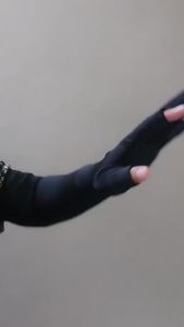 Arm Sleeves for Men & Women: UV Sun Protection & Cooling Ice Silk Sleeves