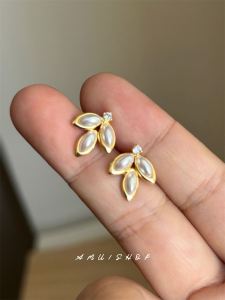 A.MU Little Magnolia Elegant Commuter New Chinese Style Leaf Pearl Daily Silver Needle Earrings No Piercing Clip-On Womens Jewelry