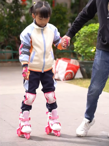 Kids Adjustable Roller Skates with Flashing Light up Wheels Beginner Roller Skates for Girls Boys