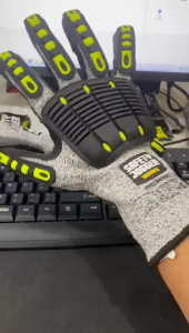 Safety Jogger Proimpact 4X42CP Cut Resistant Impact Resistant Touchscreen Glove Silicone free Safety Gloves