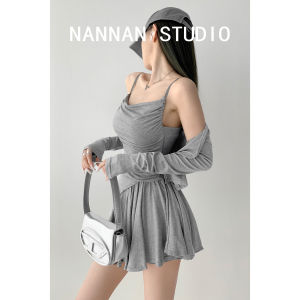 ชุดเดรสครึ่งตัวนุ่มสบายเสื้อและกางเกงขาสั้นชุดสองชิ้นสําหรับผู้หญิงอายุ 18-25 ปีเหมาะสําหรับงานเลี้ยงวันเกิด