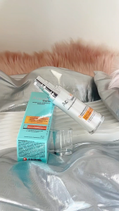 Aquaplus Multi-Protection Sunscreen และ Radiance-intensive essence กันแดด เซรั่ม ดัมเบิ้ลเซ็ต