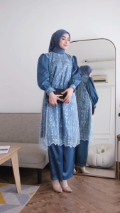 Setelan Wanita Terbaru 2025 Laura Set 2in1 Baju Atasan Brokat + Celana Satin One Set Kondangan Simple