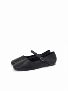 Minnetonka | Retro Buckle Flats