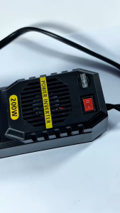 BYGD Converter Listrik Mobil Car Power Inverter DC 12 to AC 220V 200W