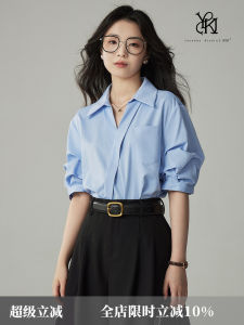 เสื้อเชิ้ตคอวีแขนสั้นผู้หญิง ฤดูร้อน 2025 ดีไซน์ฝรั่งเศส ดีไซน์เก๋ไก๋ ลดอายุ คุณภาพเยี่ยม แขนพอง ปกติ