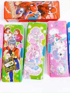 Hộp Đựng Bút Nhựa Nắp Hít 2 Ngăn (kèm gọt chì) Dễ Thương