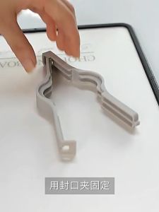 Plastic Snack Bag Clip with Spout - Food-Grade Bag Sealing Tool Food Preservation Seal Clip Tea Bag Sealer