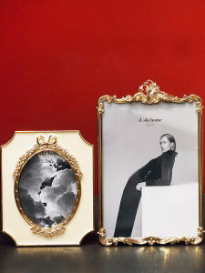 กรอบรูปโลหะหรูหราสไตล์โมเดิร์น กระดานแสดงสีทอง กระดานภาพระดับไฮเอนด์ ดีไซน์สร้างสรรค์ สวยงาม ใหม่ล่าสุด