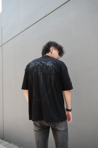 Kaos oversize pria huntercutz hand zipper black on black
