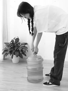 Alat Angkat Galon / Holder Pengangkat Galon / Galon Double Handle Alat Bantu Angkat Aqua Galon Besar