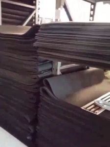 Karpet Mobil Berkualitas Tinggi: Pilihan Terbaik untuk Karpet Spon Alas Bak