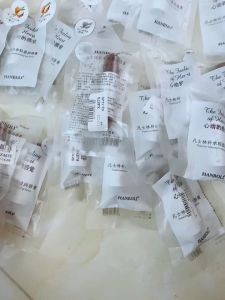 Son Dưỡng Môi 4 Màu Hương Trái Cây Chống Thấm Nước Dưỡng Ẩm Chống Nứt Nẻ Lâu Trôi Không Dính Thành Cốc 4.5g
