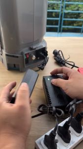 Sạc điện tử 12V Dòng 1.2A - 1.7A - 2.0A.Dùng cho bình xịt điện.Đuôi 3 Chấu.Sạc Đầy Tự Ngắt.Bh 6Tháng