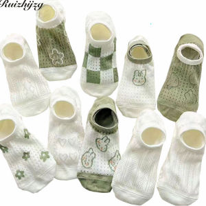 Ruizhijzg 10 Pairs Cotton Womens Ankle Socks Ladies Girls Thin Low Cut Boat Socks Thin No Show Liner Thin Anti Slip Invisible Non Slip Low Ankle Cute cartoon Ings Short Socks