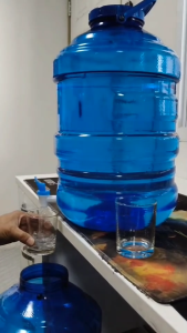 ก๊อกน้ำแบบกดล๊อค สีน้ำเงินขาว หัวก๊อกใหม่ก๊อกน้ำพลาสติก ก๊อกติดถังน้ำพร้อมลูกยางกันซึม ครบชุด 1 pcs