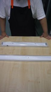 รางหลอด ฟลูออเรสเซนต์ T8 ขาสปริง (รางเปล่า) (D-05)