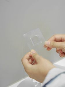 Enjoymore ที่แขวนโทรศัพท์มือถือ รีโมท กล่องเก็บของติดผนัง มีหลายการใช้งาน