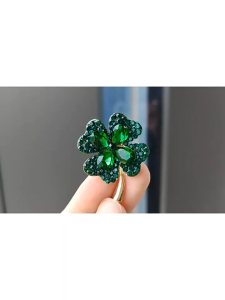 Cats Eye Clover Brooch with Zirconia Anti-Wardrobe Malfunction Safety Pin Kawaii Lucky Charm Gift Sparkling Daily Fashion Accessory