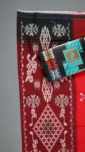 Sarung Mangga Motif Songket Tumpal Kembang: Aksesoris Desain Tradisional