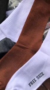 ถุงเท้านักเรียน ยกโหล 12คู่ ถุงเท้าข้อยาว มีหลายสี ฟรีไซร์ 36-44 ใส่ได้ มีแบ่งขาย4คู่